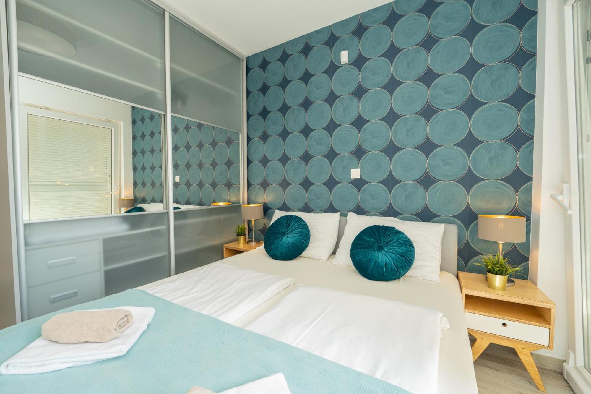 Villas Royal I With Private Pool 诺瓦利娅 客房 照片