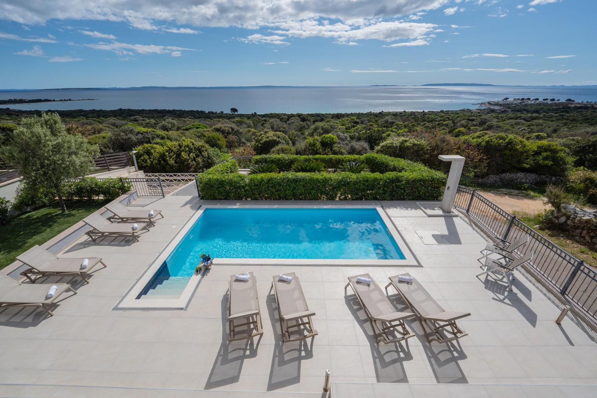 Villas Royal I With Private Pool 诺瓦利娅 外观 照片