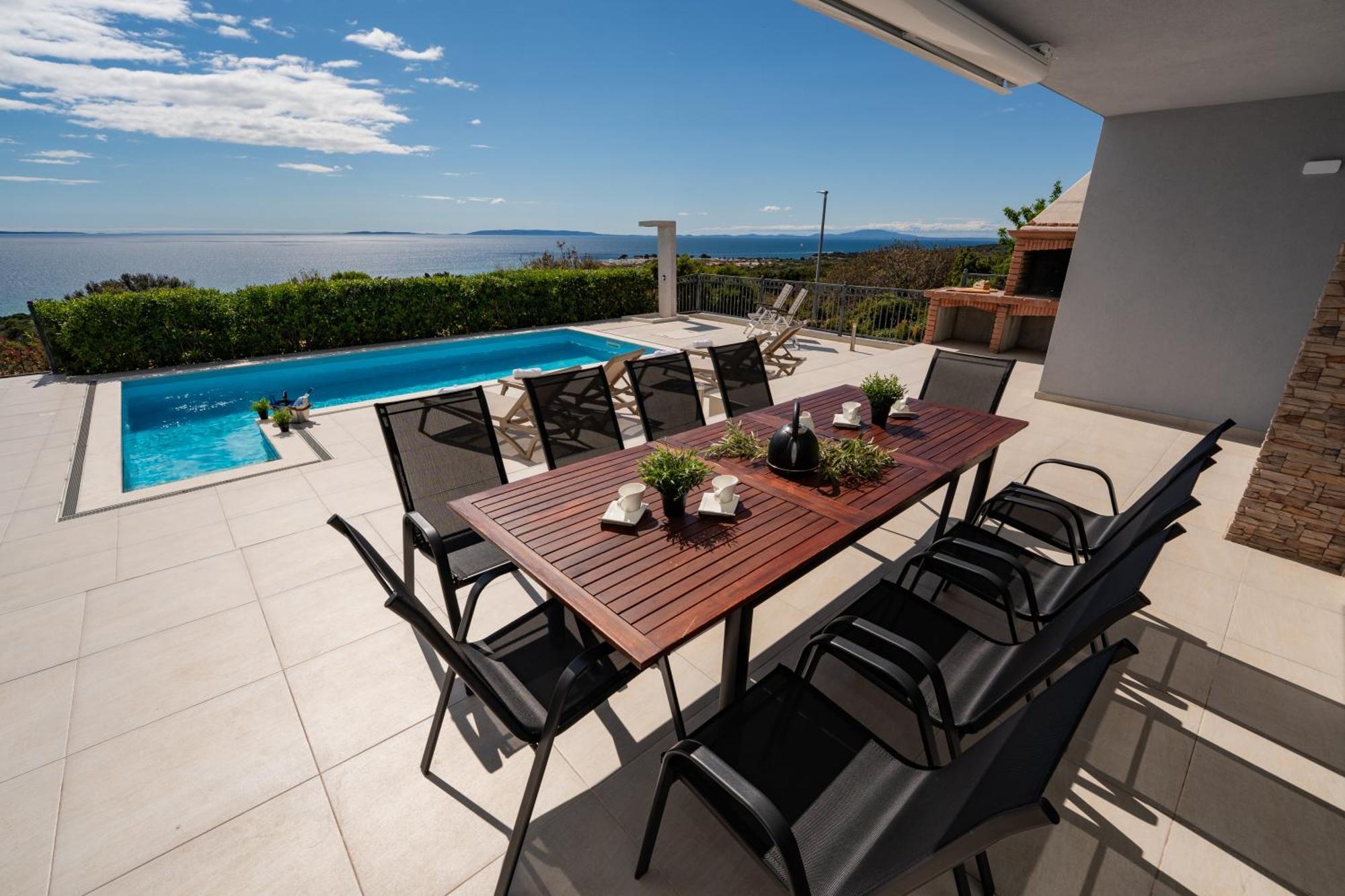 Villas Royal I With Private Pool 诺瓦利娅 外观 照片